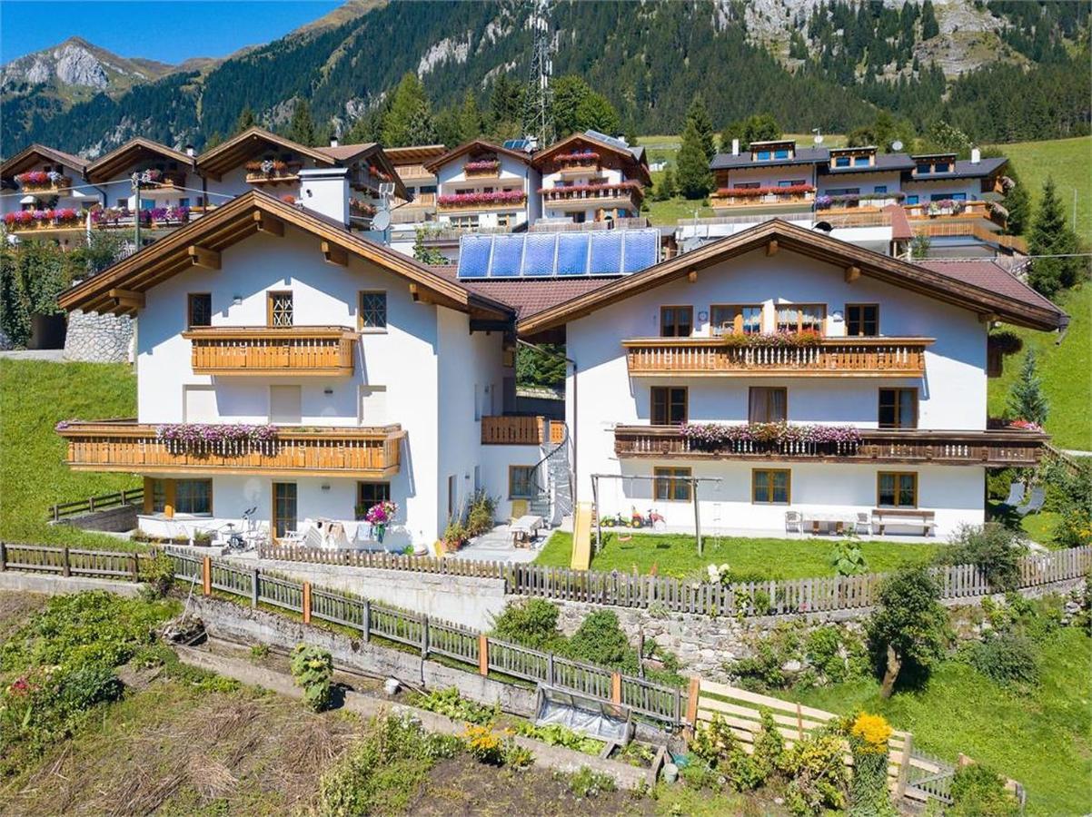 Parigger Apt Enzian Racines Esterno foto