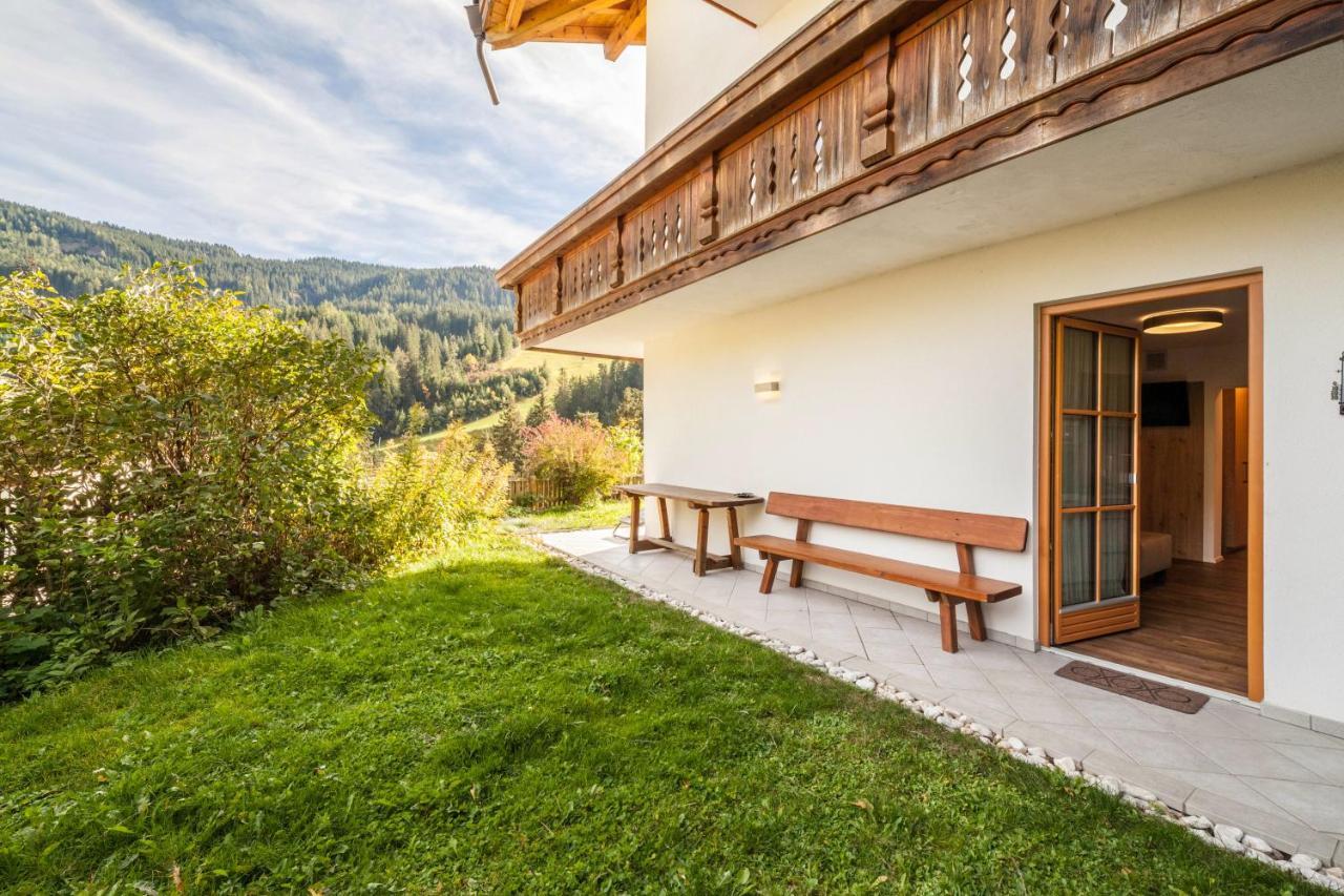 Parigger Apt Enzian Racines Esterno foto