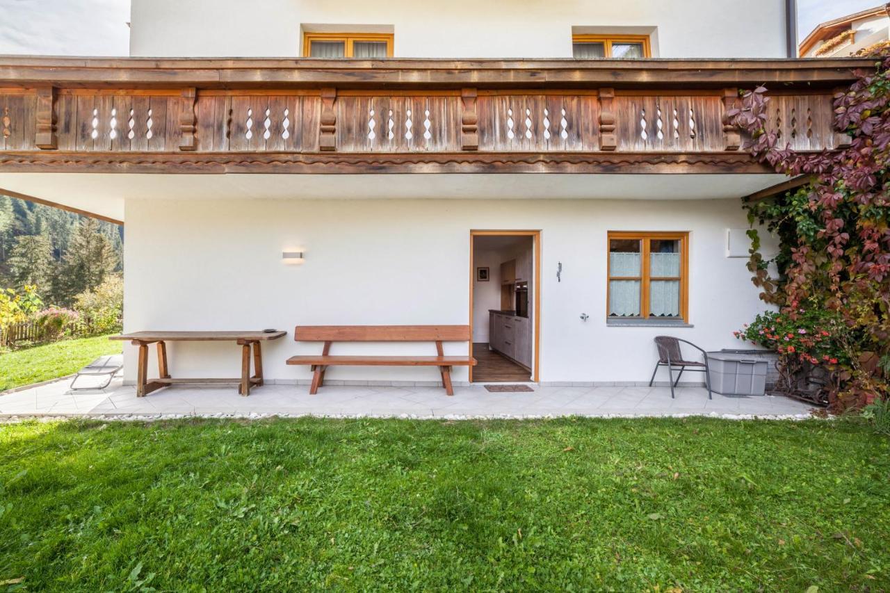 Parigger Apt Enzian Racines Esterno foto